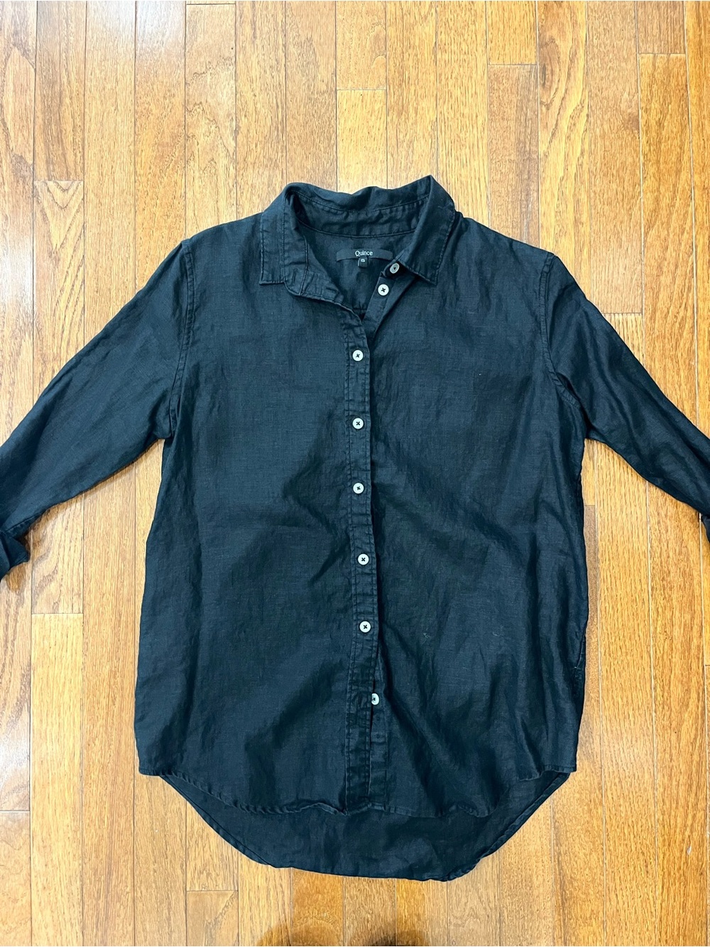 Quince Women’s Black Linen Button-Up Shirt